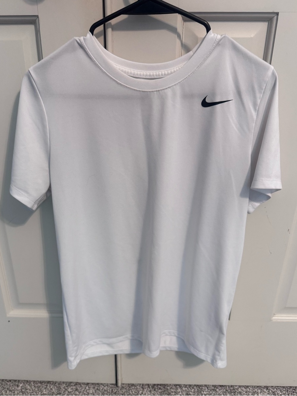 Nike White Short Sleeve Performance Tee with Black Swoosh, M NWOT
